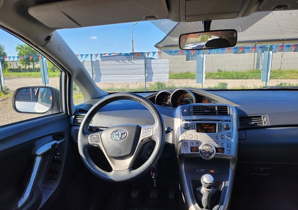 Toyota Verso cena 23900 przebieg: 288000, rok produkcji 2009 z Piła małe 436